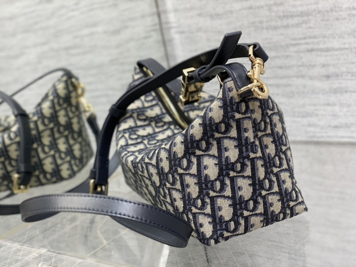 D1OR BAG 22x13x9.5cm