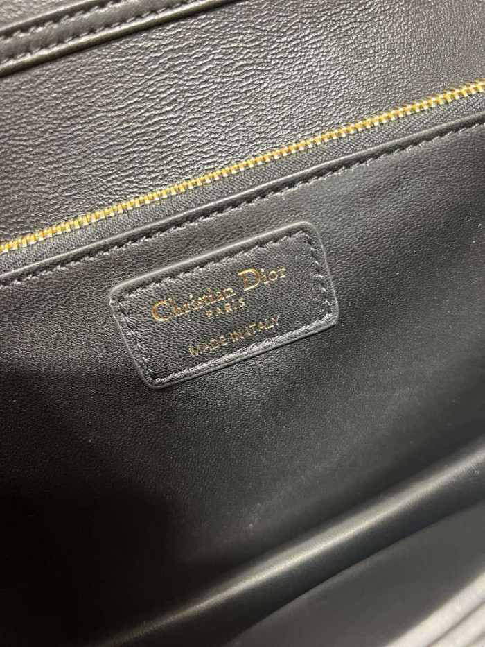 D1OR BAG 24x14x7.5cm