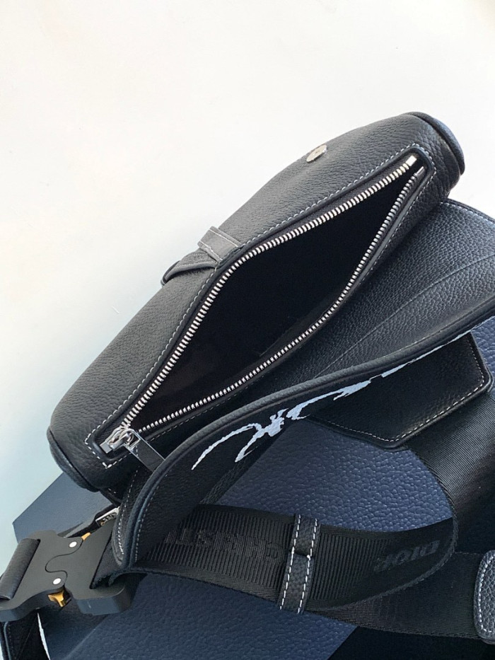 D1OR BAG 20x28.6x5cm