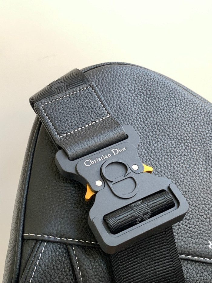 D1OR BAG 20x28.6x5cm