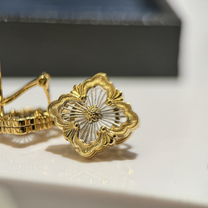 BUCCELLATI NECKLACE AND EARRING