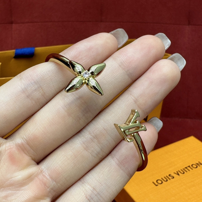 l0vis Vvtt0n bracelet