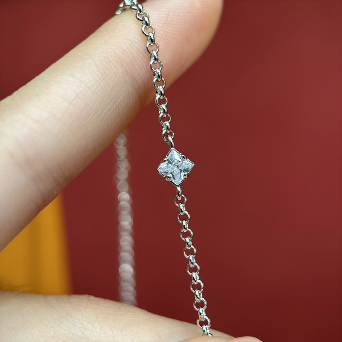 l0vis Vvtt0n necklace