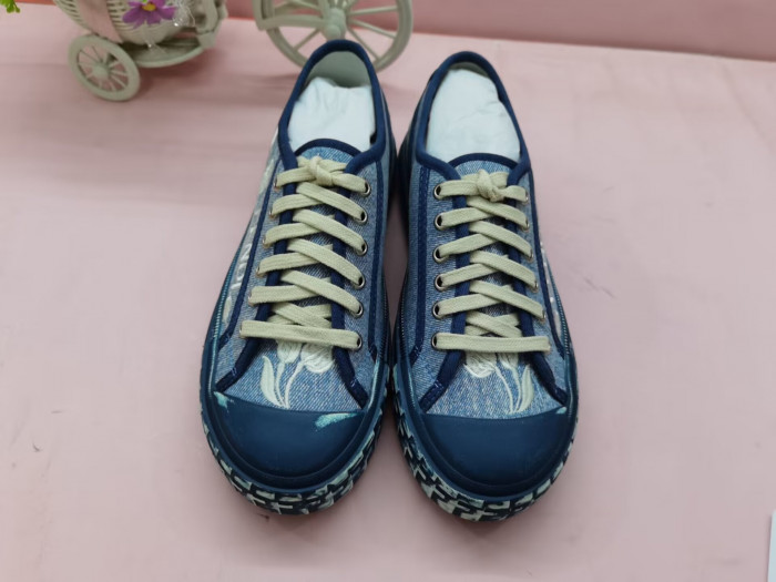 fen sneakers