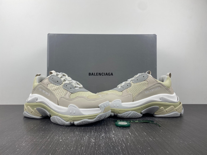 bl triple s trainers sneakers 524039 w2fw4 9790