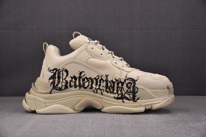 bl triple s trainers sneakers 536737 w2fay 9016