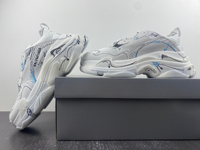 bl triple s trainers sneakers 536737 w3srb 9014