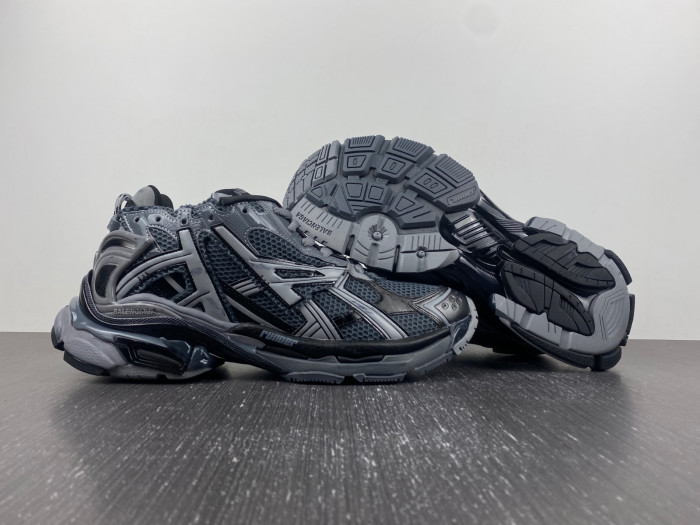 bl runner trainers sneakers