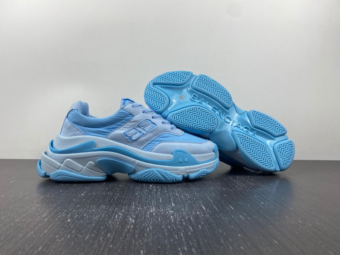 bl triple s trainers sneakers 710156 w3cu2 4045