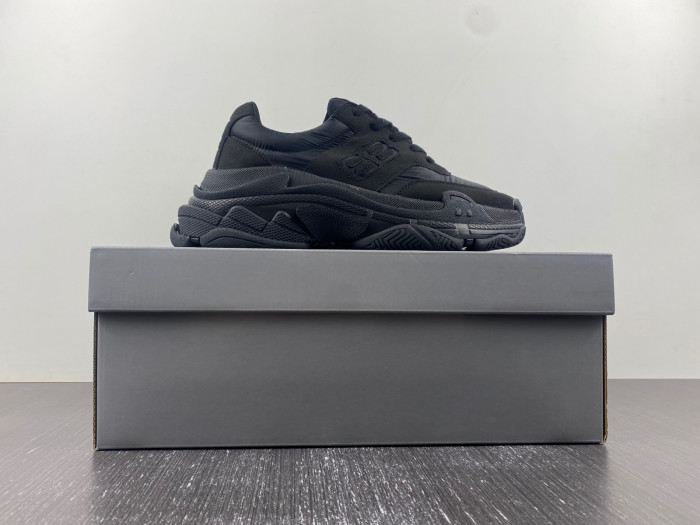 bl triple s trainers sneakers 710157 w3cu1 1000