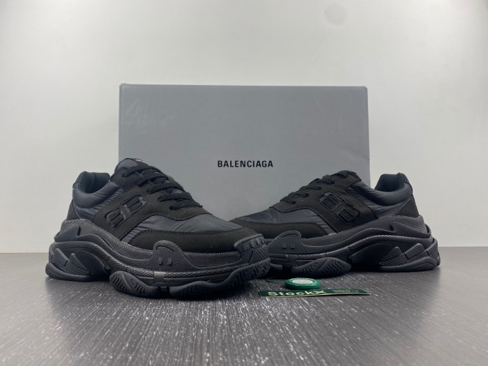 bl triple s trainers sneakers 710157 w3cu1 1000
