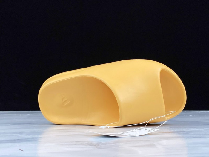 Y**zy slide desert sand - fw6344