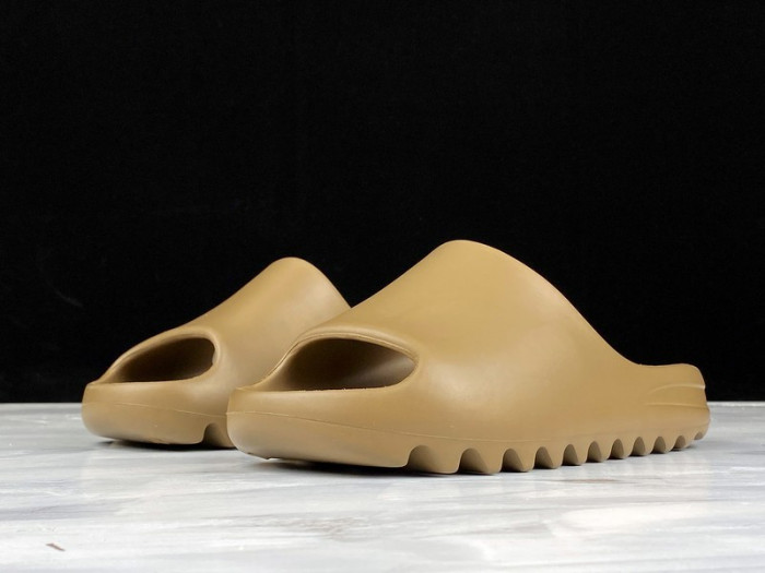 ad1d*s Y**zy slide "earth brown" - fv8425