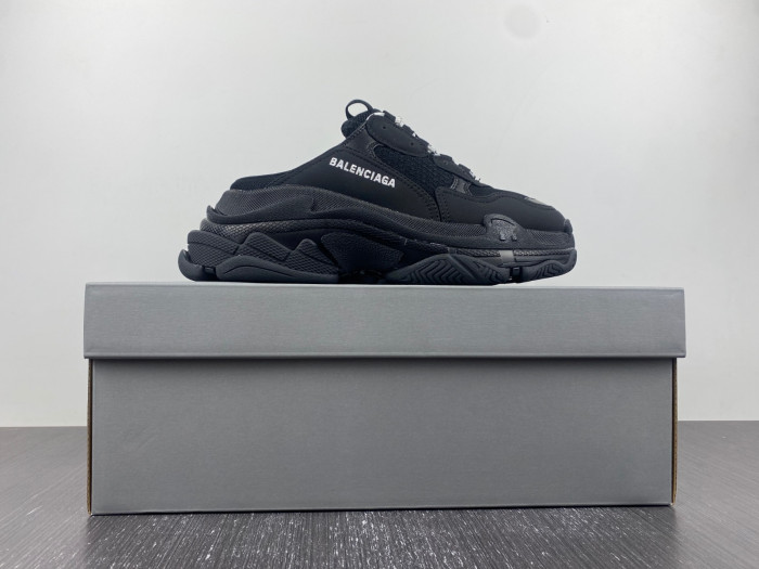 bl triple s trainers sneakers 755686 w3sm2 1000
