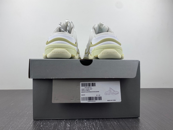 bl triple s trainers sneakers 755686 w3sm2 9097