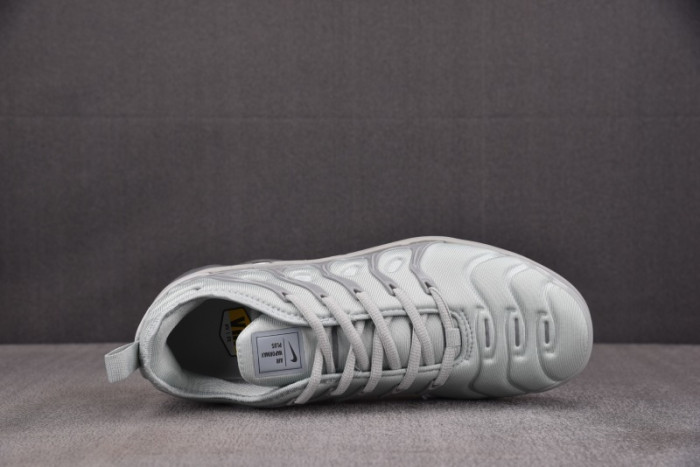 NIKE AIR VAPORMAX Plus 924453-005