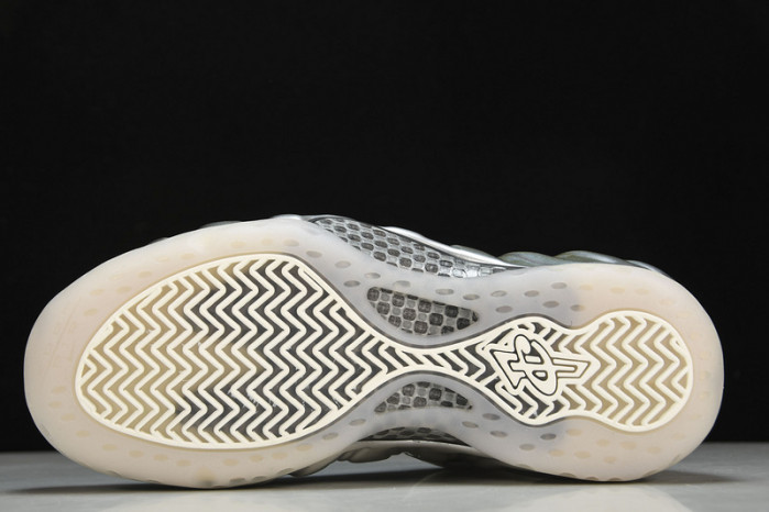 nike air foamposite one chrome white aa3963-100