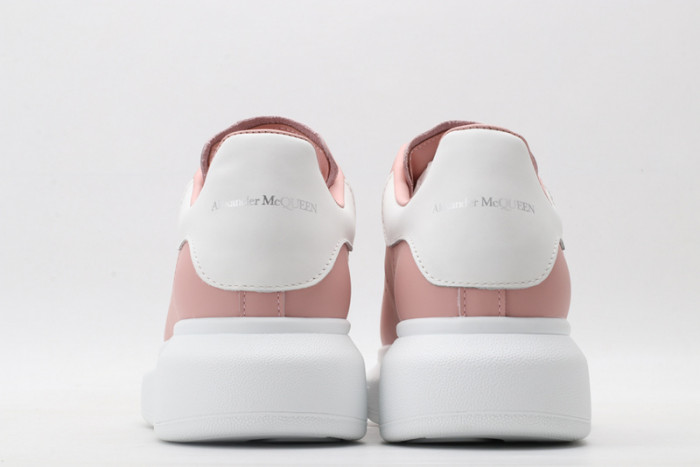 alex mcqu sneakers
