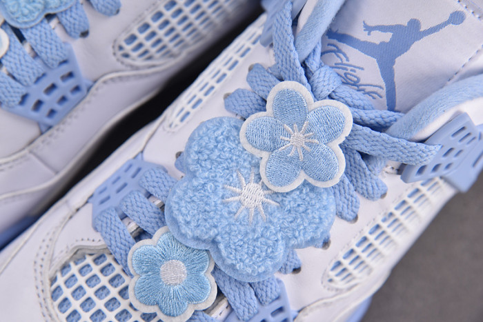 Air Jordan 4 WMNS "Aluminum" HV0823-100