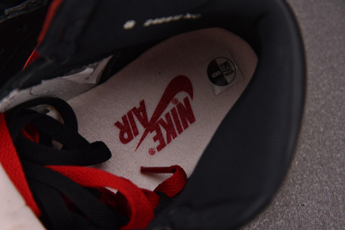 Air Jordan 1 Retro 85