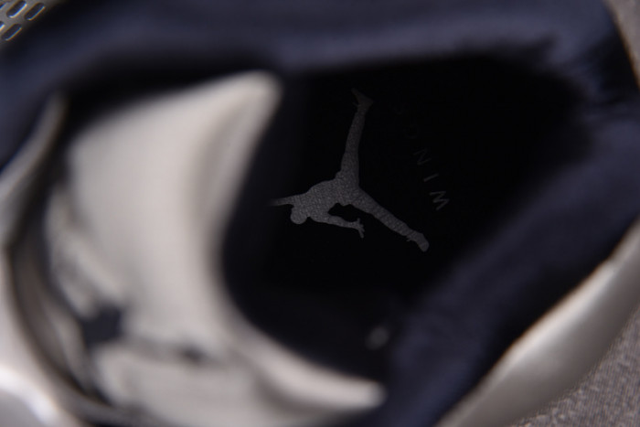 Air Jordan 5 Wings Medium Grey / Black IO2038-001