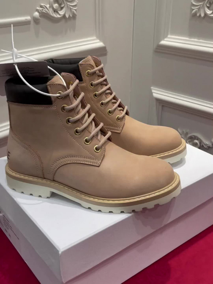 clin boots