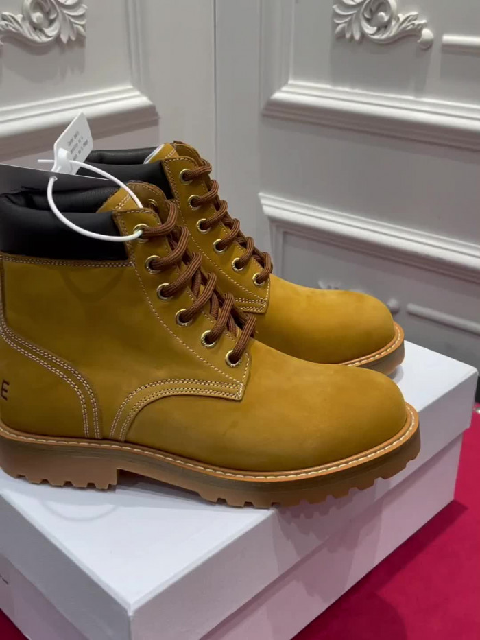 clin boots