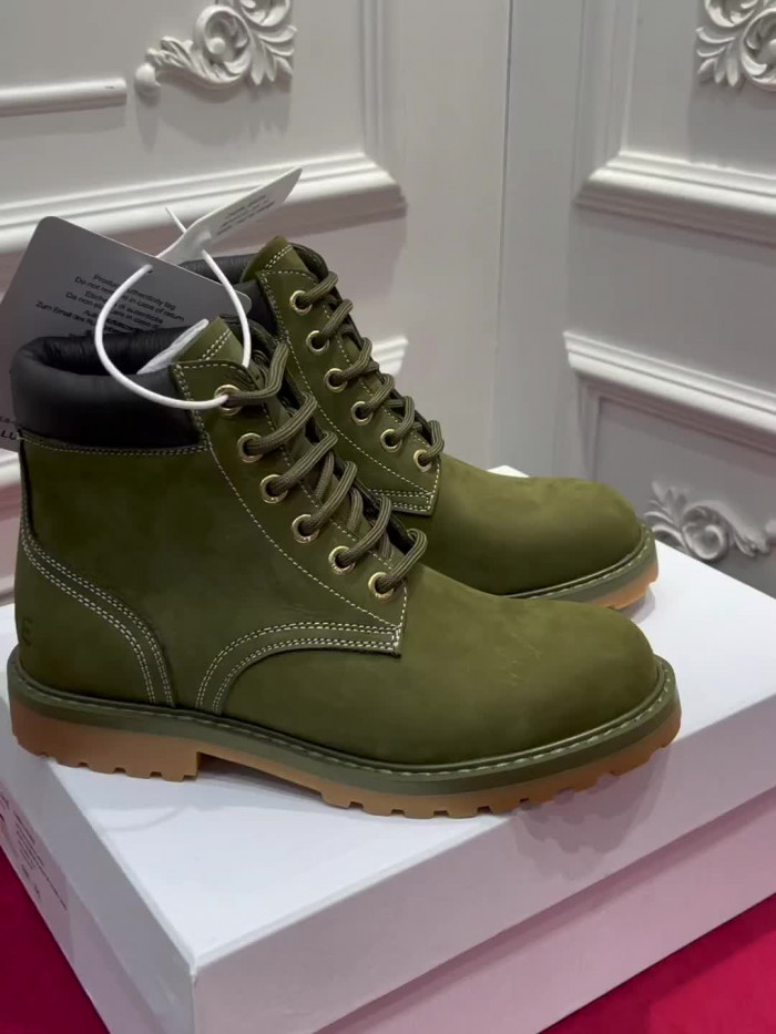 clin boots