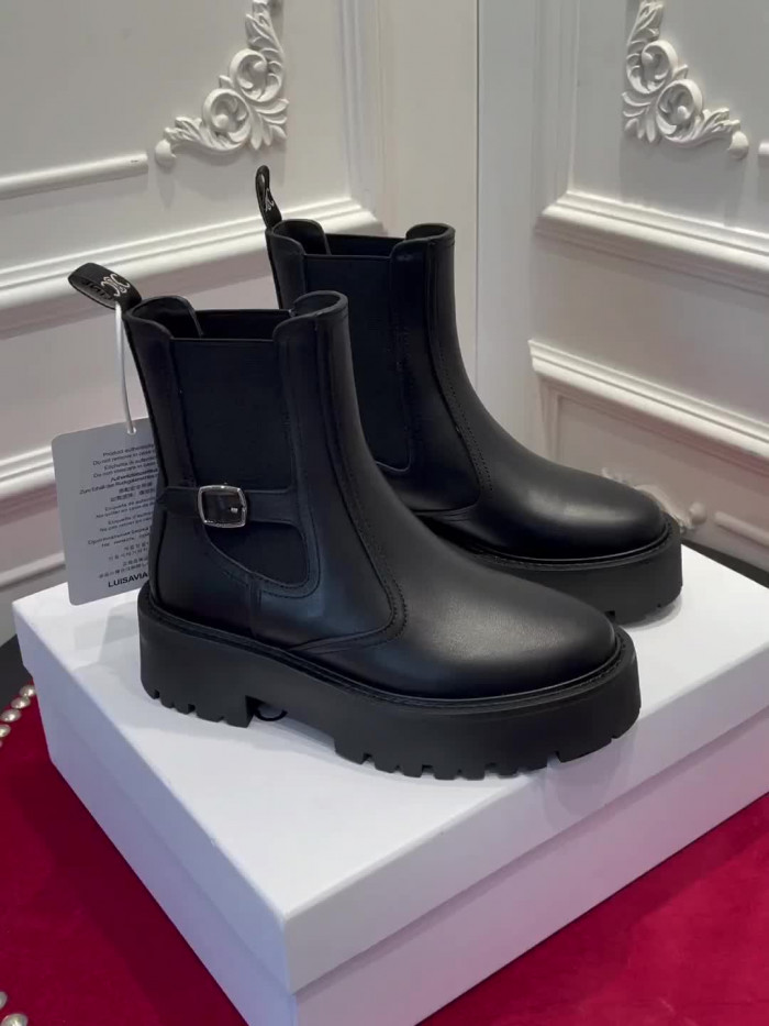 clin boots