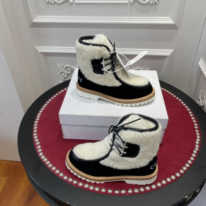 clin boots