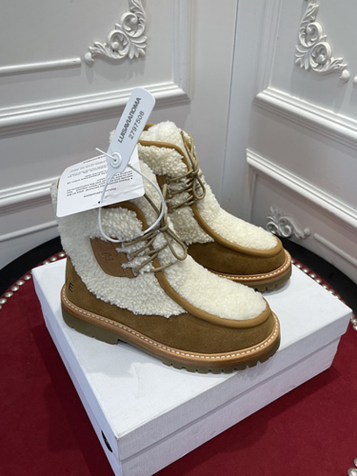 clin boots