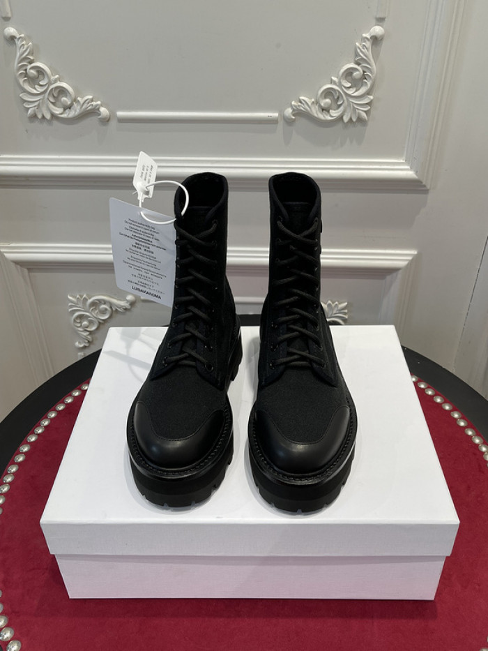 clin boots