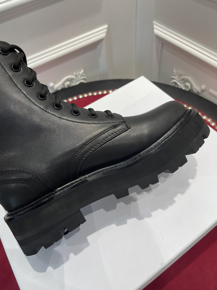 clin boots