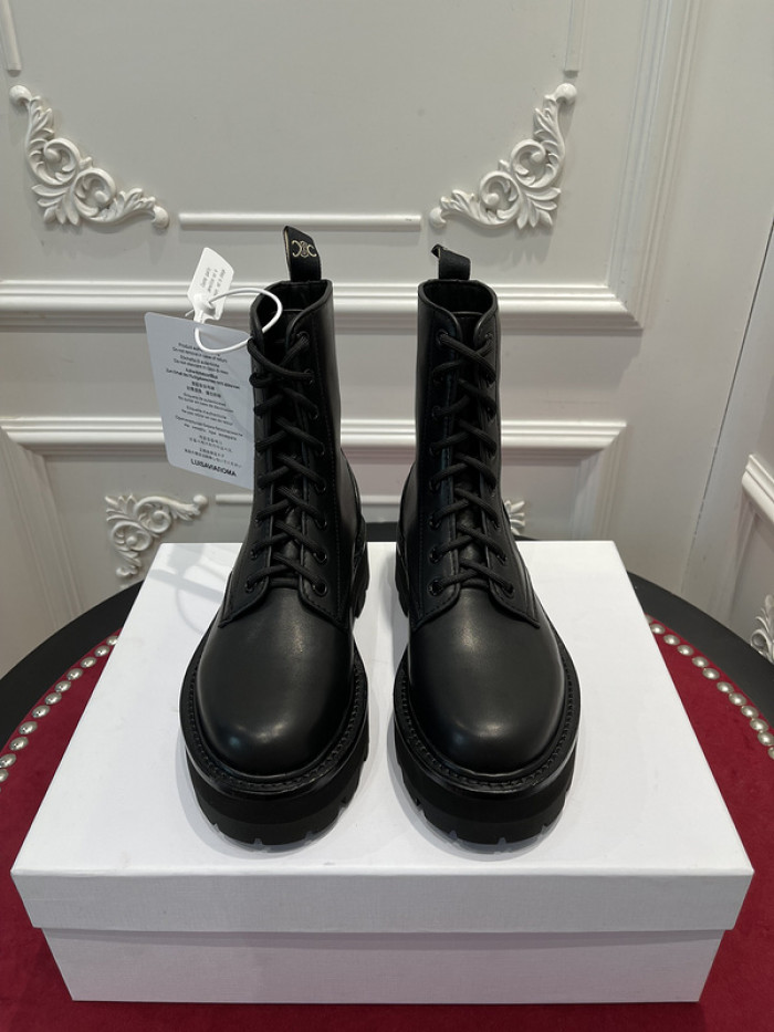 clin boots