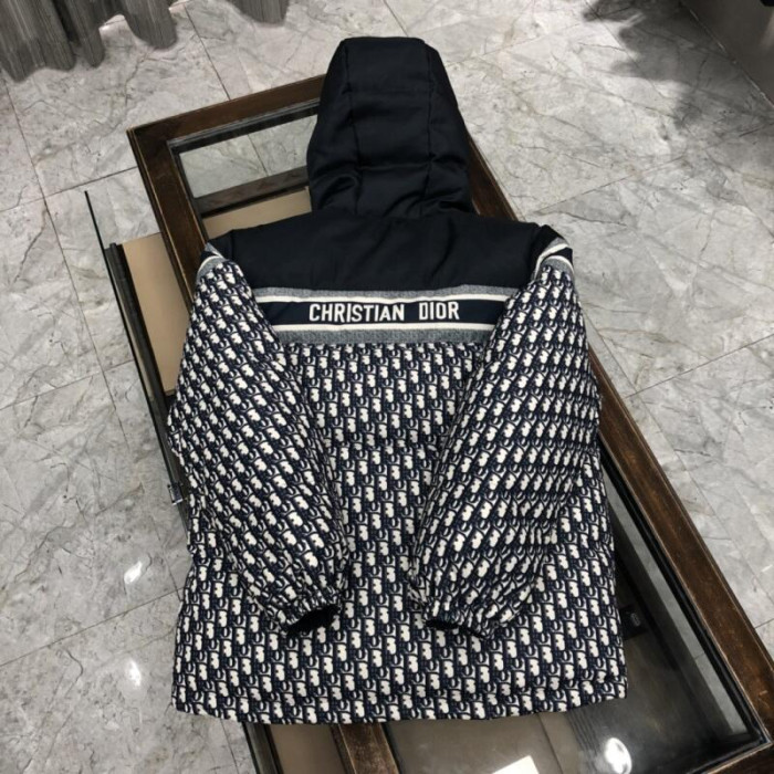 D1OR COAT