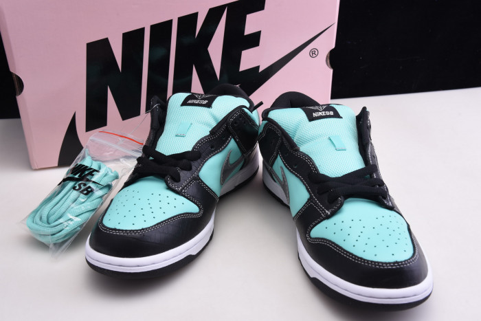 diamond S*pply co. x dunk low pro sb