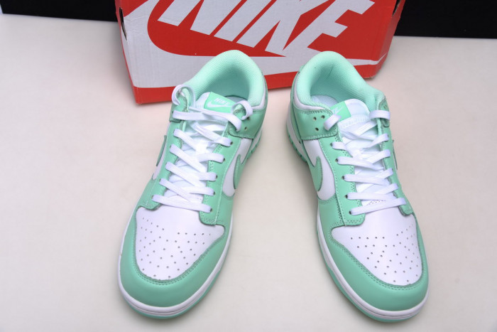 nike dunk low "green glow"dd1503-105