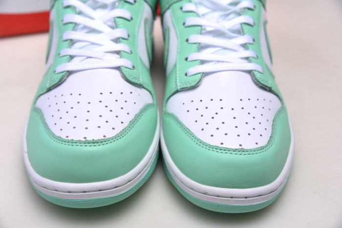 nike dunk low "green glow"dd1503-105