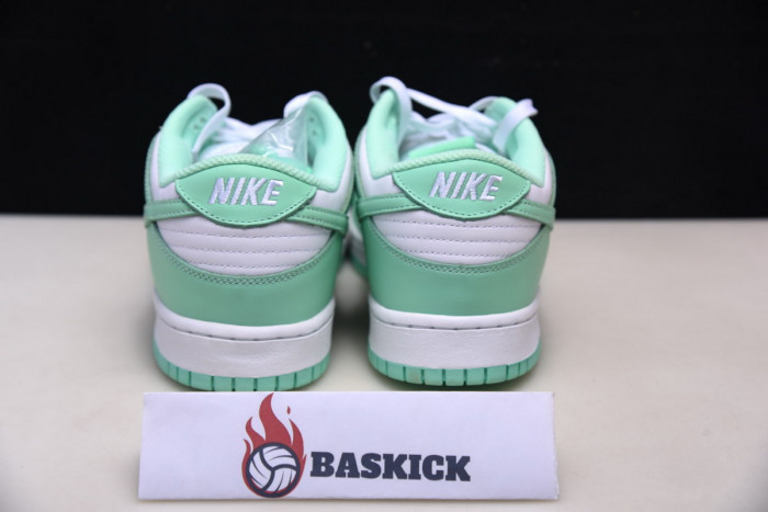 nike dunk low "green glow"dd1503-105