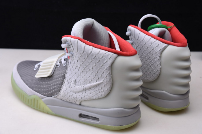 nike air Y**zy 2 pure platinum wolf grey mens 508214-010