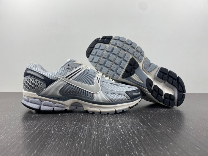 nike zoom vomero 5
