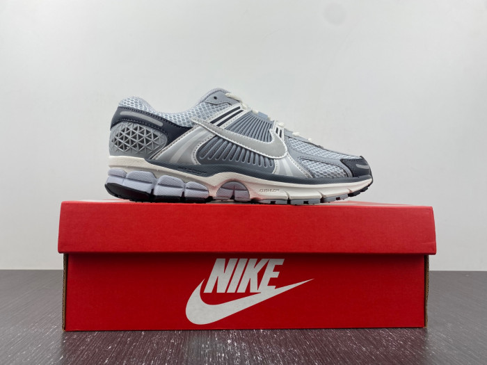 nike zoom vomero 5