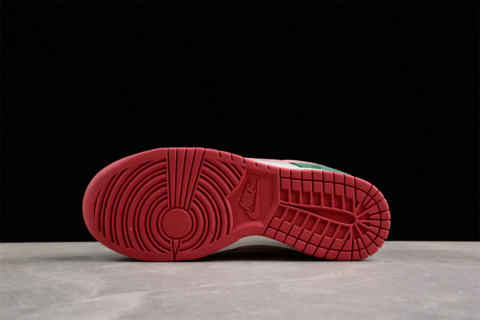 wmns dunk low se