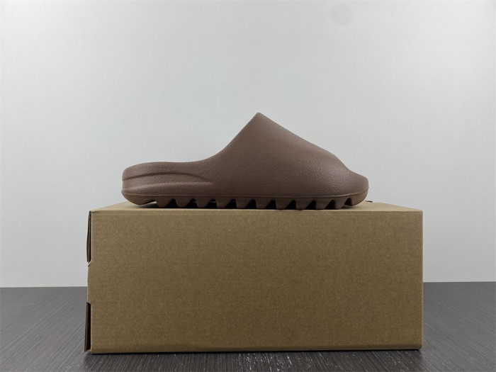 ad1d*s Y**zy slide soot - gx6141