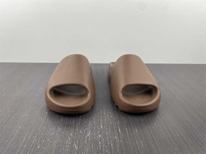 ad1d*s Y**zy slide soot - gx6141