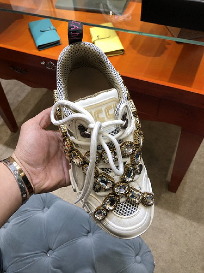 gui sneaker 21121401
