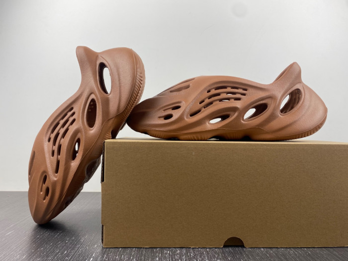 ad1d*s Y**zy foam rnnr flax hp5335