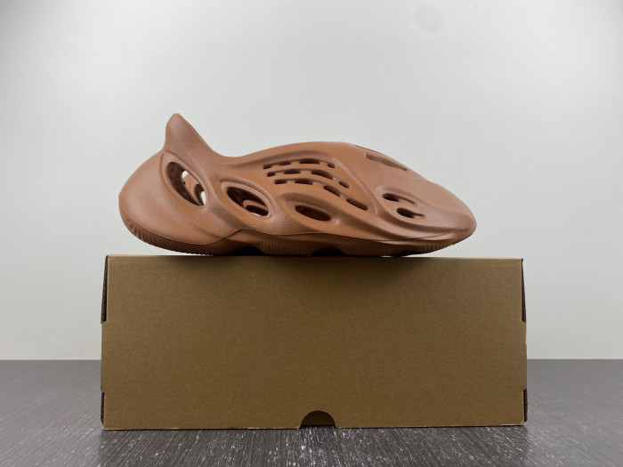 ad1d*s Y**zy foam rnnr flax hp5335