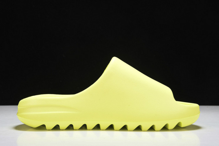 ad1d*s Y**zy slide glow green (2022) hq6447