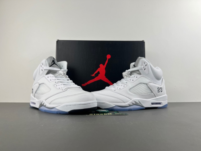 Jordan 5 Retro White Metallic (2026) - HQ7978-103